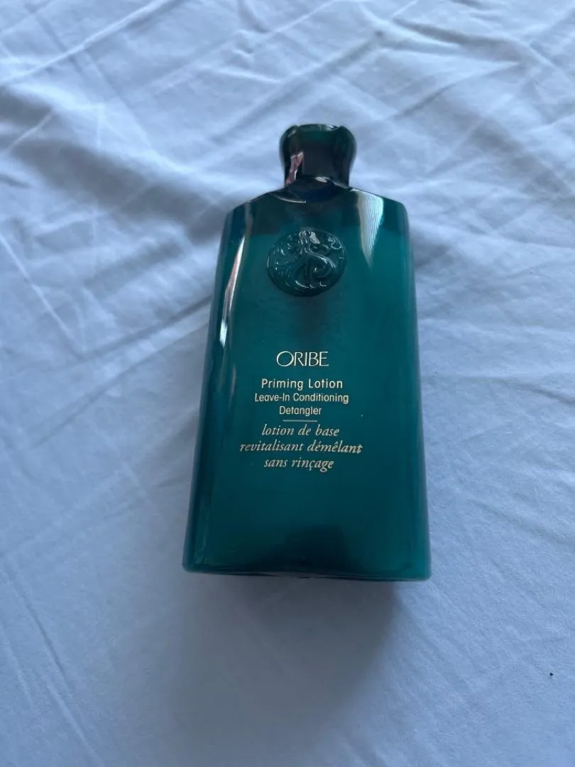 Oribe Priming Lotion leave-in conditioner standaard krul