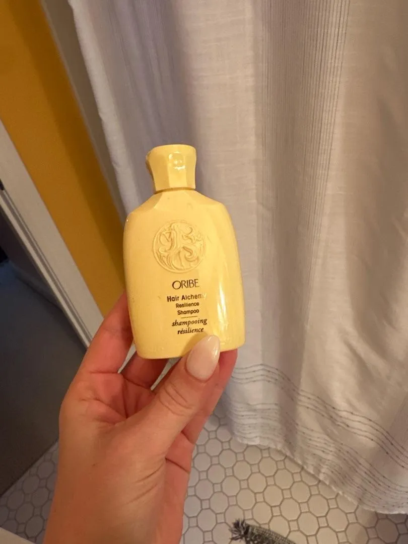 Oribe Hair Alchemy Resilience shampoo Standard versterkend