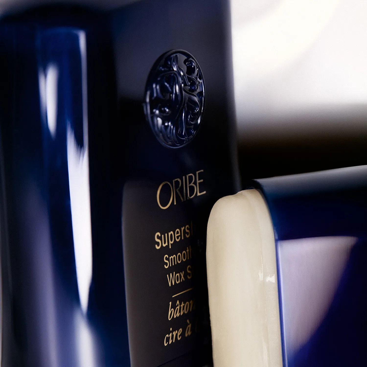 Oribe Supershine Smoothing Wax Stick waxstick anti-frizz