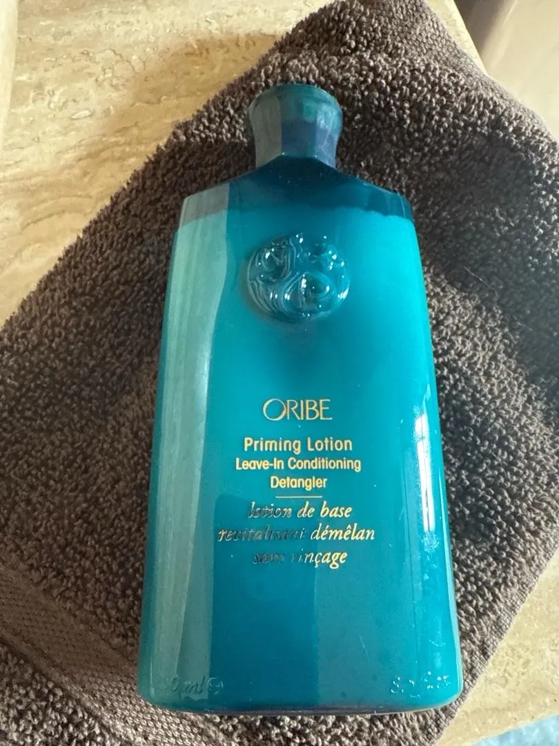 Oribe Priming Lotion leave-in conditioner standaard krul