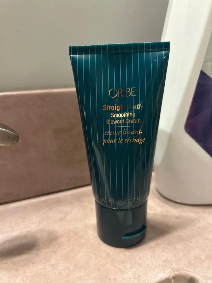 Oribe Straight Away Smoothing Blowout Cream stijlcrème travel hitte