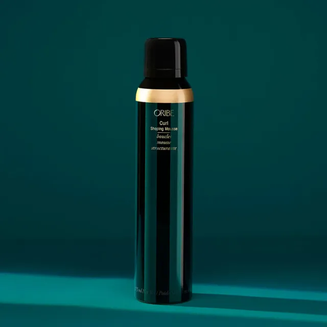 Oribe Curl Shaping haarmousse standaard kruldefinitie