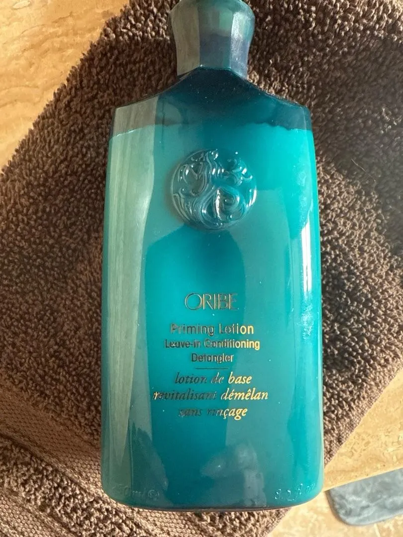 Oribe Priming Lotion leave-in conditioner standaard krul