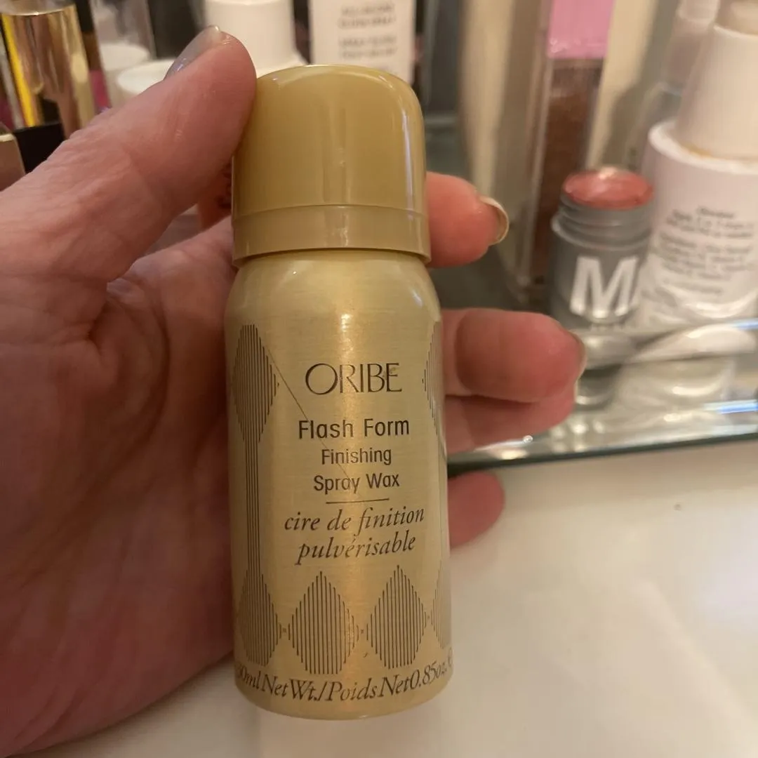 Oribe Flash Form Finishing Spray Wax waxspray standaard