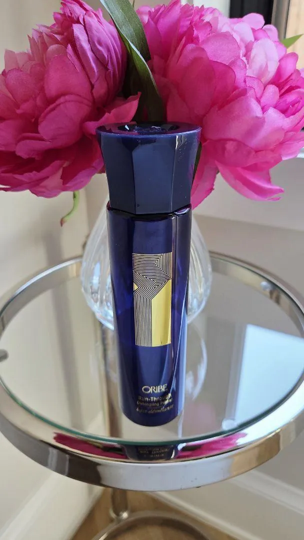 Oribe Run-Through primer standaard ontwarrend