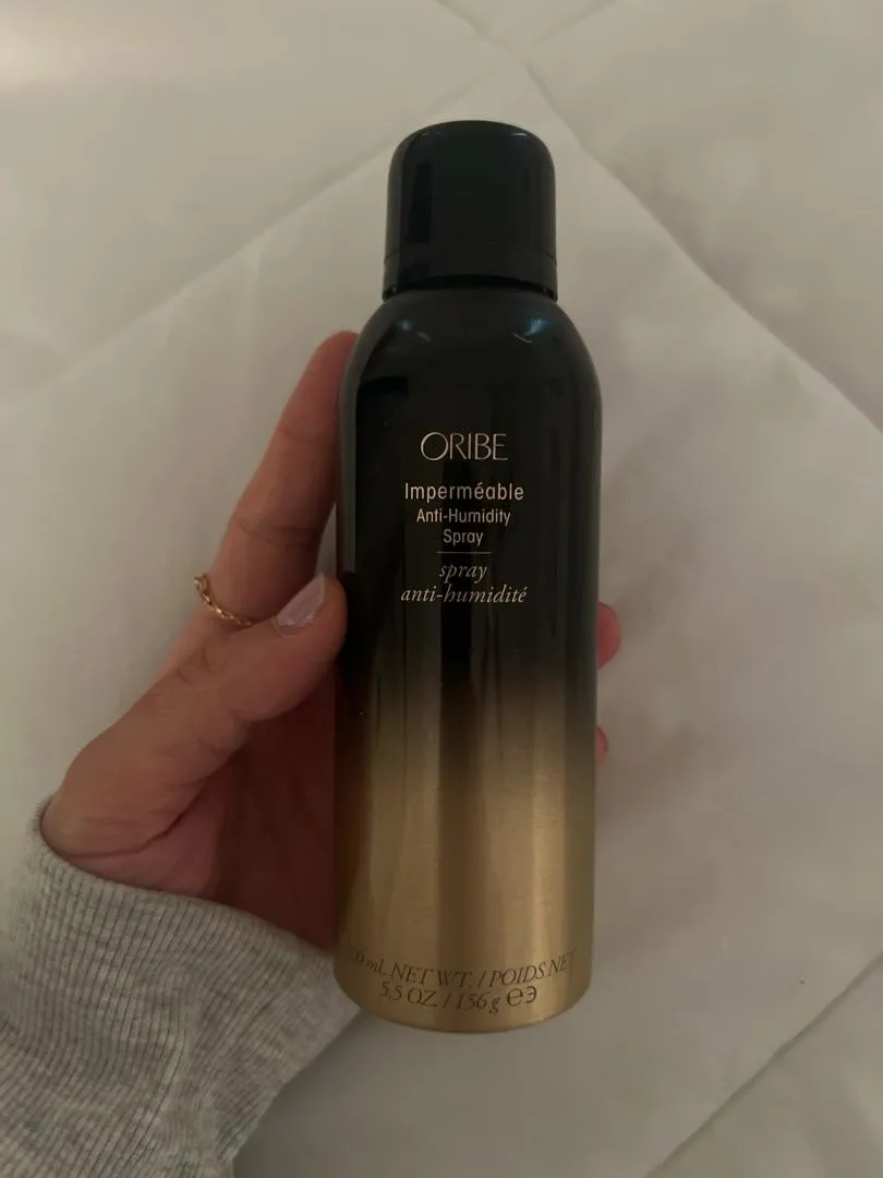 Oribe Imperméable Anti-Humidity haarspray standaard pluishaar