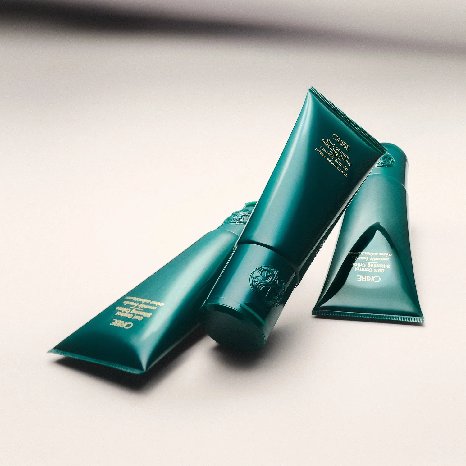 Oribe Curl Control Silkening Crème krullencrème golvend haar