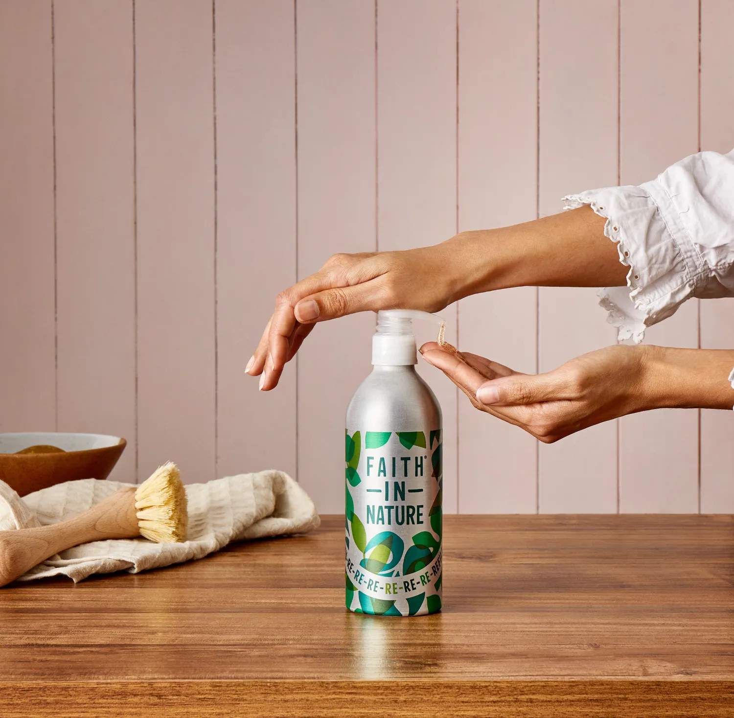 Faith in Nature Refill-a-Bottle navulfles aluminium 450ml