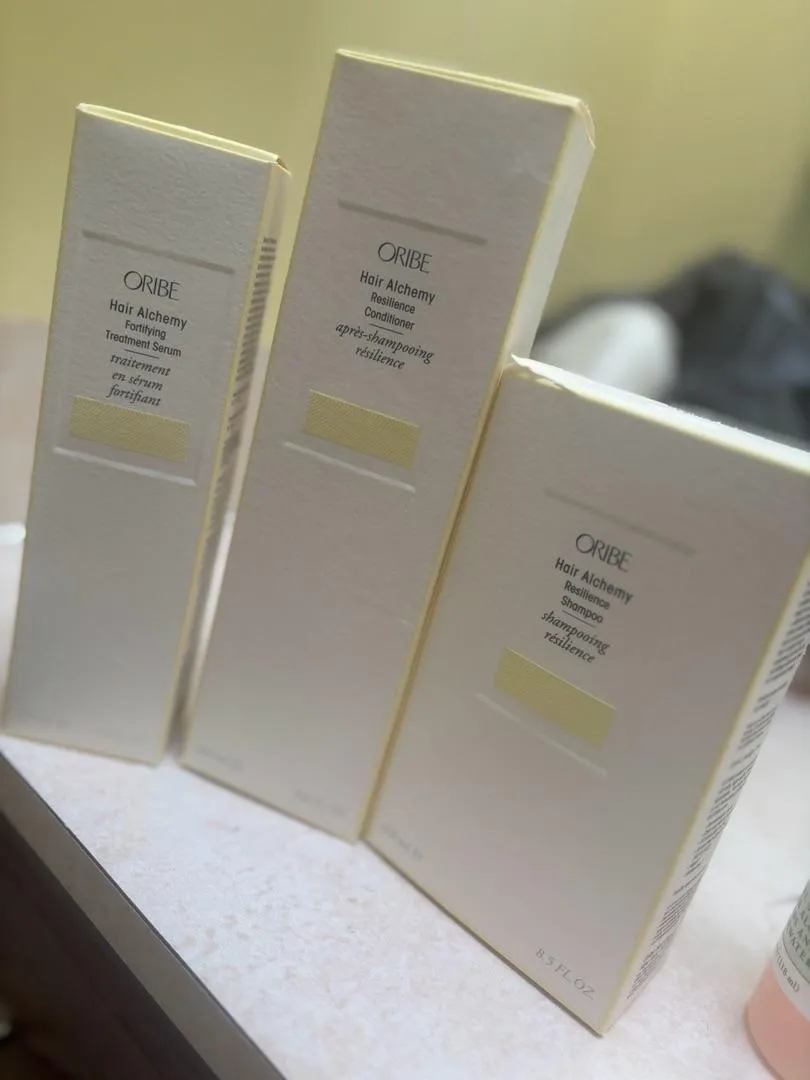 Oribe Hair Alchemy Fortifying haarserum breuk