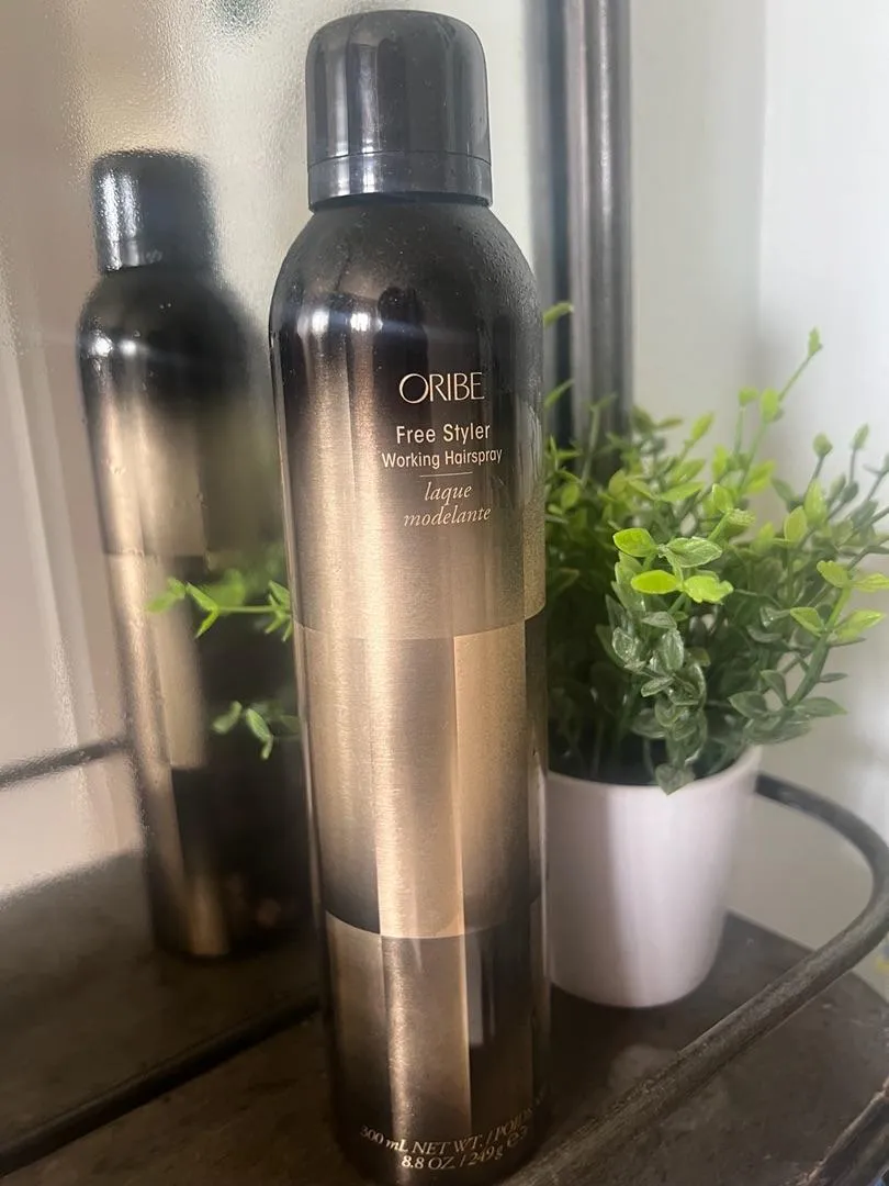 Oribe Free Styler working haarspray lichte hold
