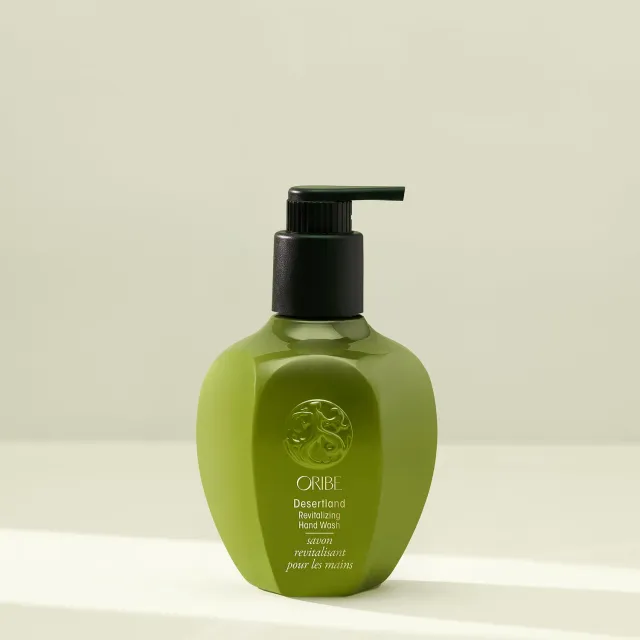Oribe Desertland Revitalizing Hand Wash handzeep jeneverbes