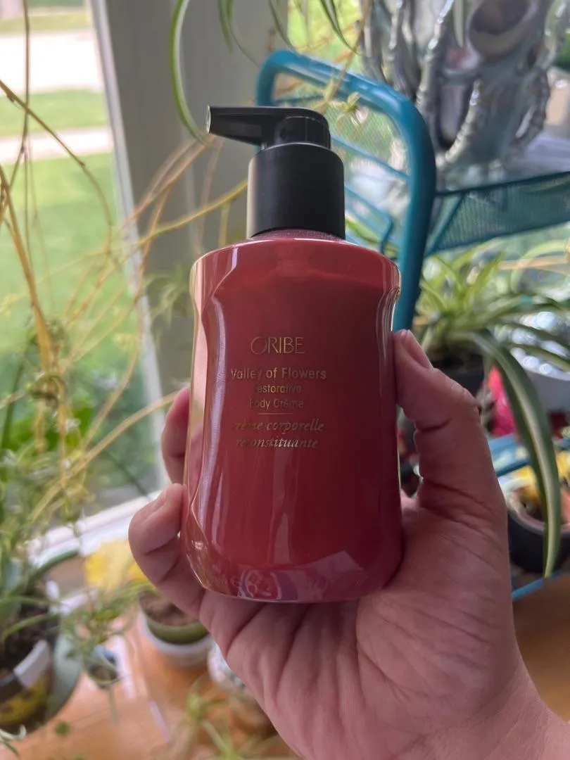 Oribe Valley of Flowers Restorative Body Crème bodycrème Standaard rijk