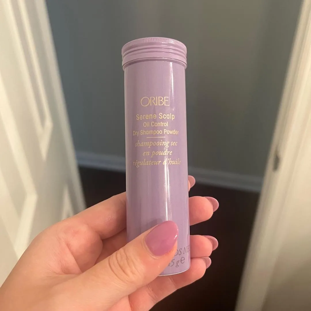 Oribe Serene Scalp Oil Control droogshampoo poeder