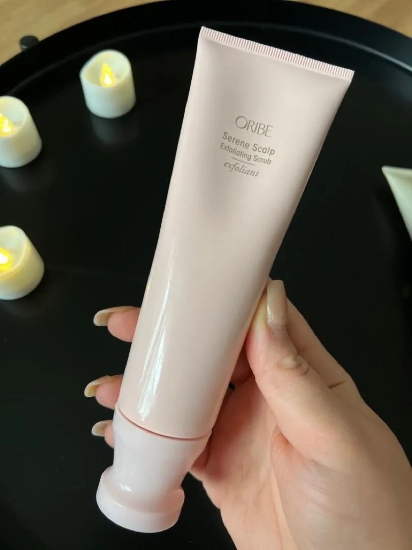 Oribe Serene Scalp Exfoliating Scrub hoofdhuidscrub vette hoofdhuid