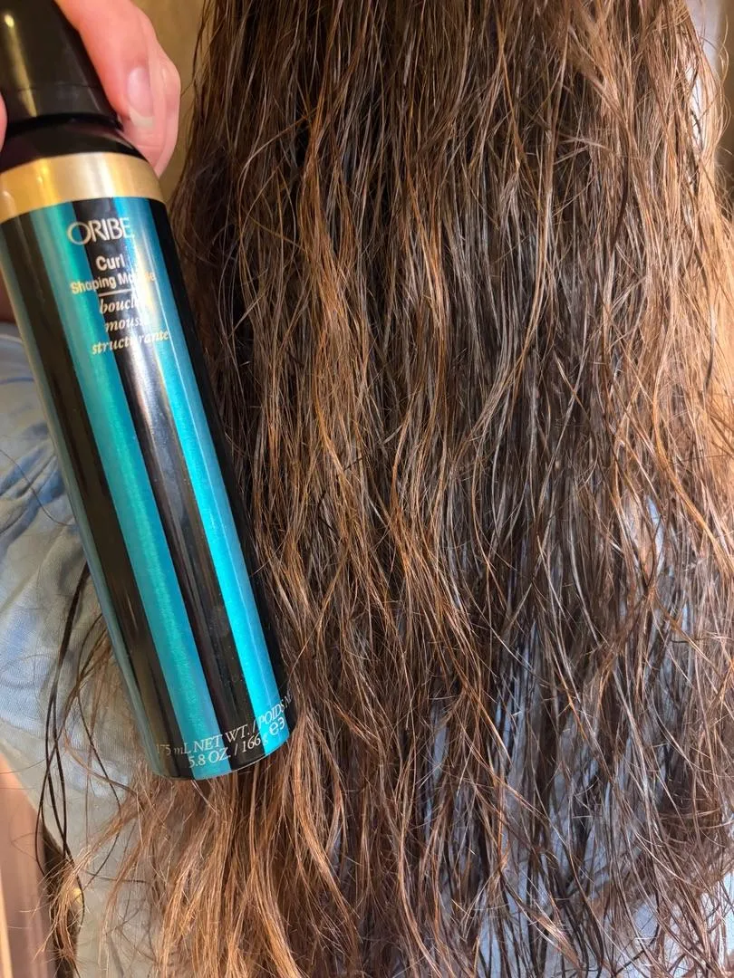 Oribe Curl Shaping haarmousse standaard kruldefinitie