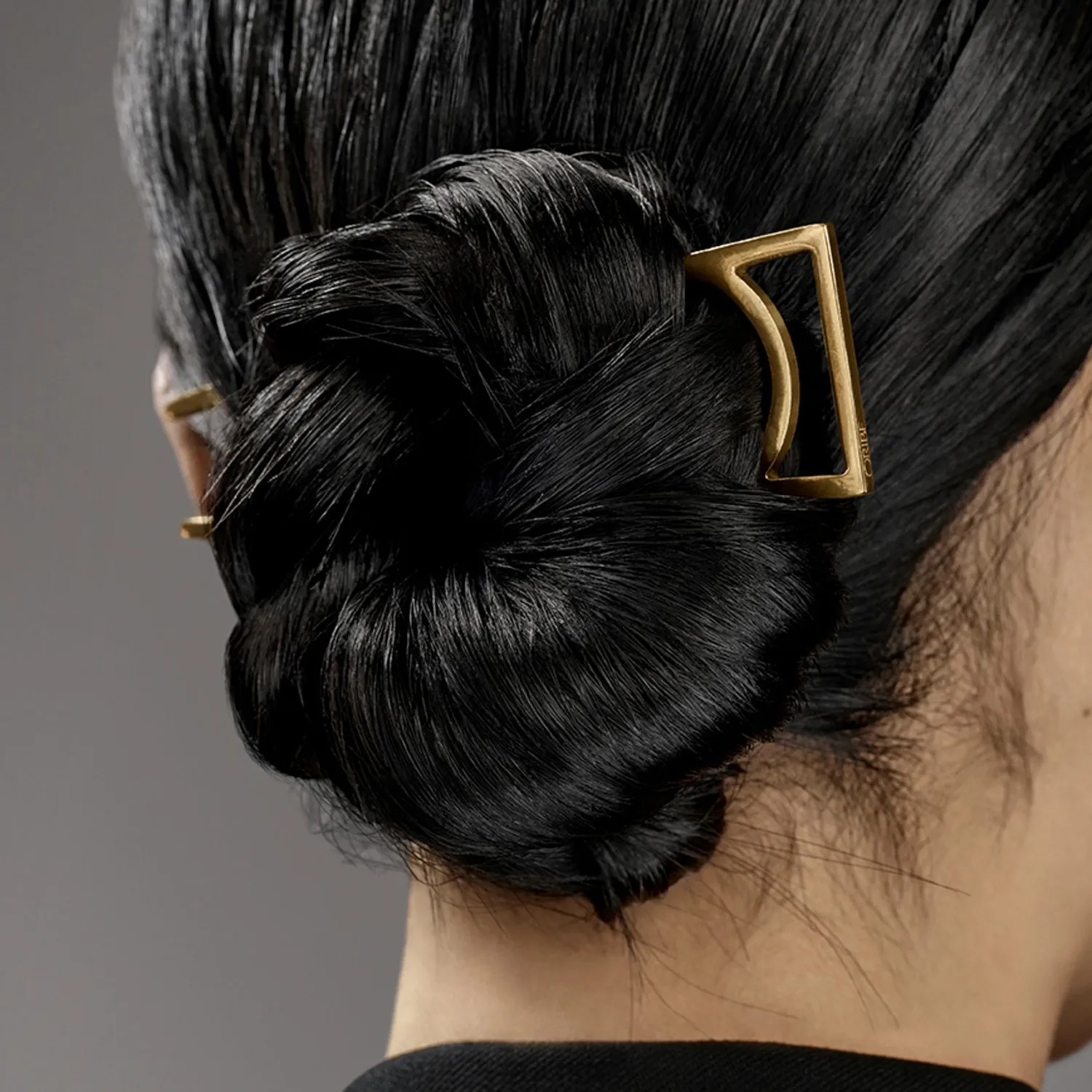 Oribe Hair Pin haarspeld Standard goud stevig
